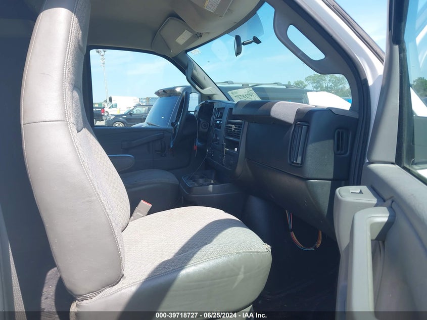 2017 CHEVROLET EXPRESS 3500 WORK VAN - 1GBZGHCG5H1100034