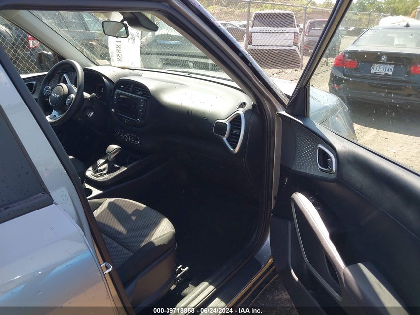2024 Kia Soul Lx VIN: KNDJ23AU8R7914244 Lot: 39718858