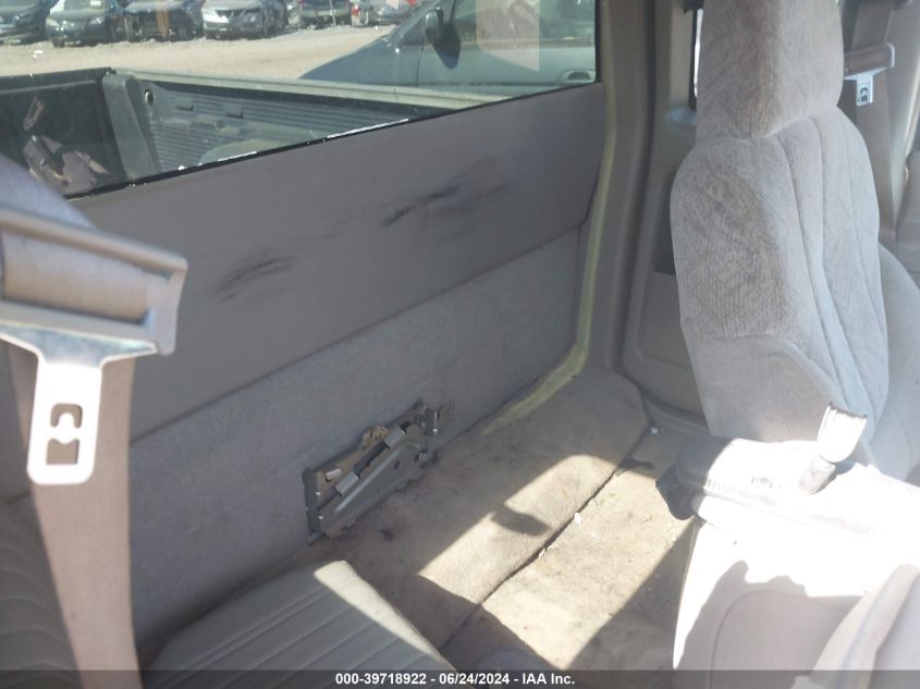 1999 GMC Sonoma Sls VIN: 1GTCS19X0X8529618 Lot: 39718922