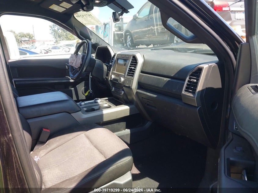 2019 Ford Expedition Max Xlt VIN: 1FMJK1JT9KEA50927 Lot: 39719299