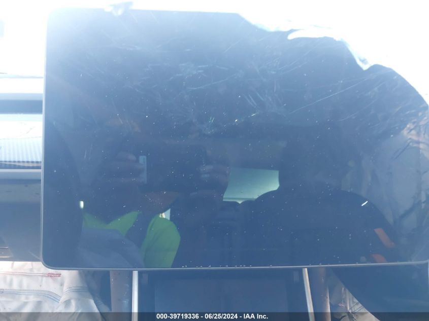 2019 Tesla Model 3 VIN: 5YJ3E1EA2KF409899 Lot: 39719336