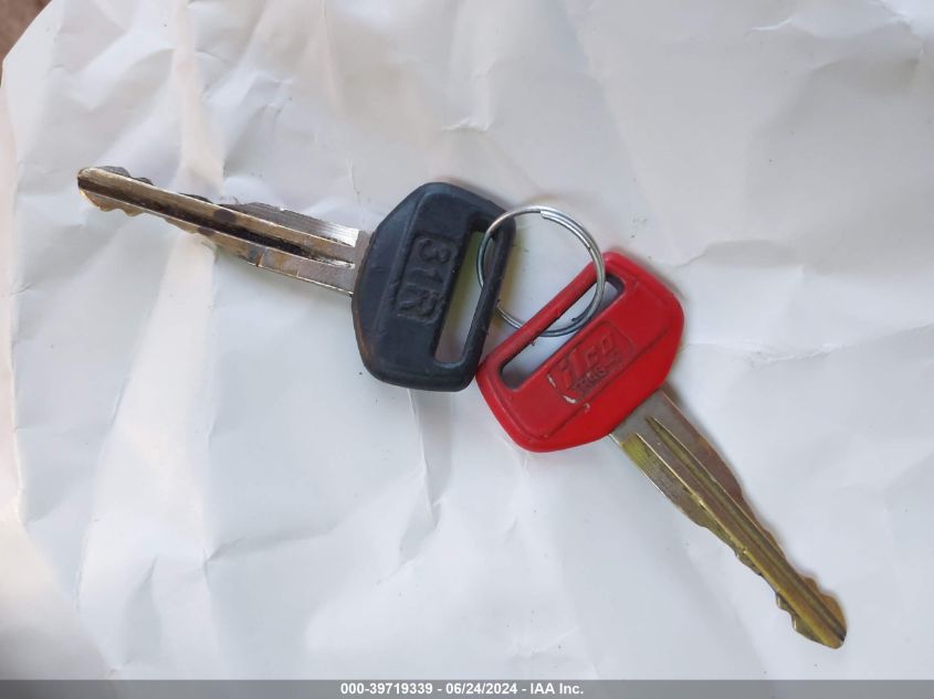 1995 Toyota 4Runner Vn39 Sr5 VIN: JT3VN39W6S0213865 Lot: 39719339