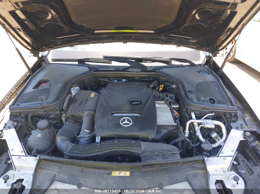 2017 Mercedes-Benz E 300 4Matic VIN: WDDZF4KBXHA068197 Lot: 39719455