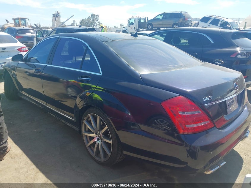 2008 Mercedes-Benz S 550 4Matic VIN: WDDNG86X18A212423 Lot: 39719636