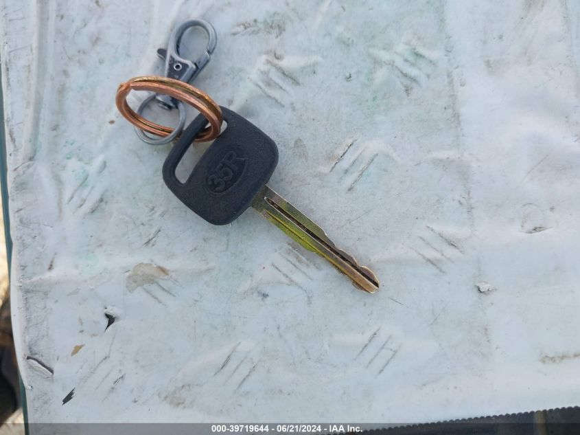 2004 Toyota Camry Le VIN: 4T1BE32K84U906725 Lot: 39719644