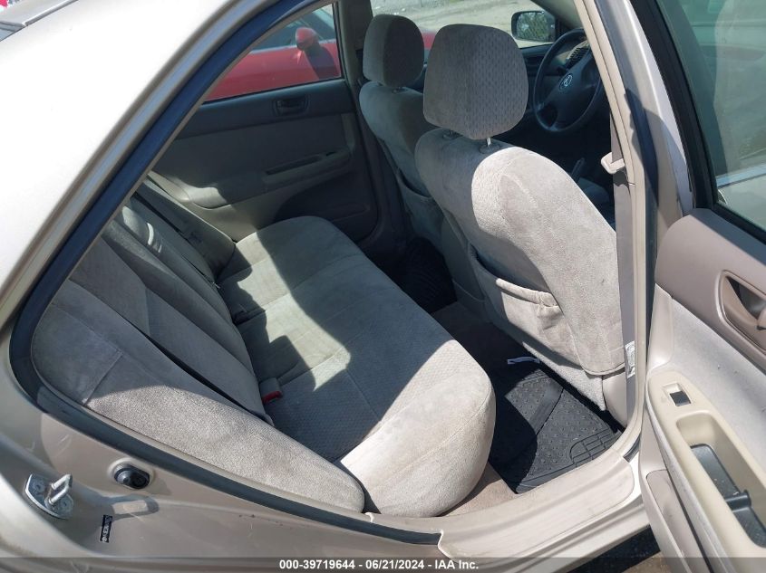 2004 Toyota Camry Le VIN: 4T1BE32K84U906725 Lot: 39719644