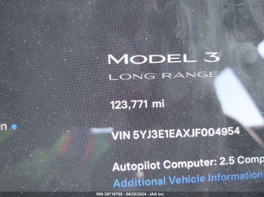 5YJ3E1EAXJF004954 2018 Tesla Model 3 Long Range/Mid Range