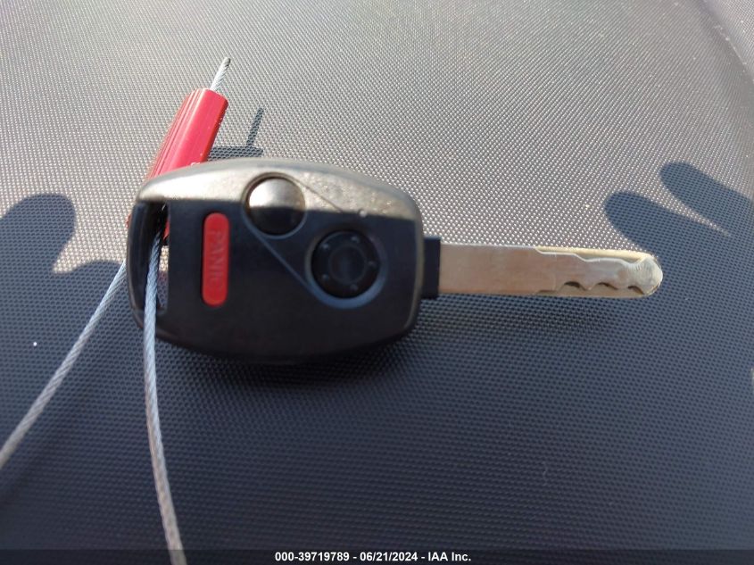 2008 Honda Cr-V Lx VIN: 3CZRE38318G704265 Lot: 39719789