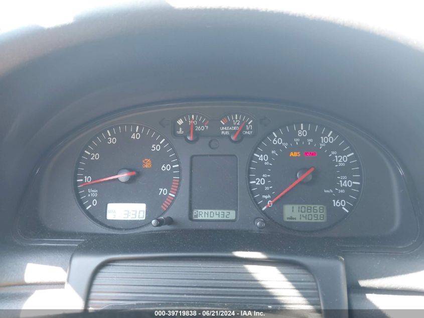 1999 Volkswagen Passat Gls VIN: WVWNA63B3XE514828 Lot: 39719838