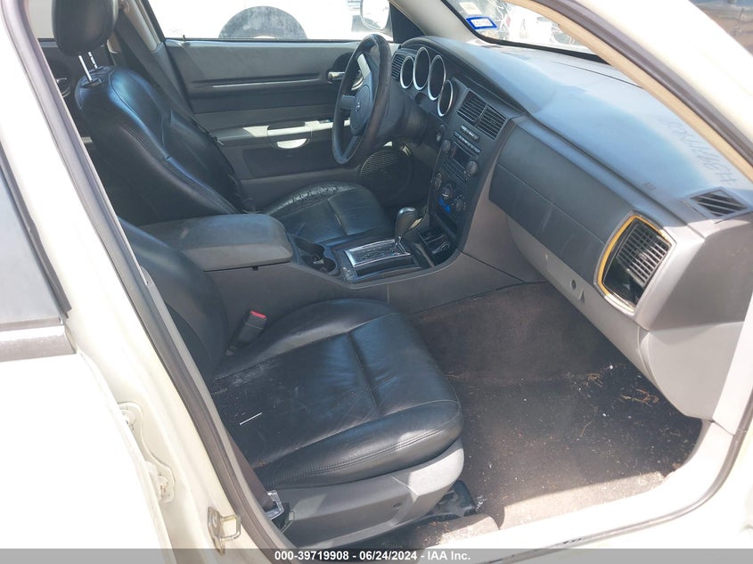 2005 Dodge Magnum Se VIN: 2D4FV48TX5H160877 Lot: 39719908