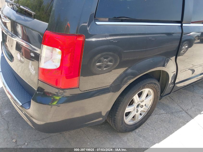 2011 Chrysler Town & Country Touring VIN: 2A4RR5DG7BR746868 Lot: 39719925