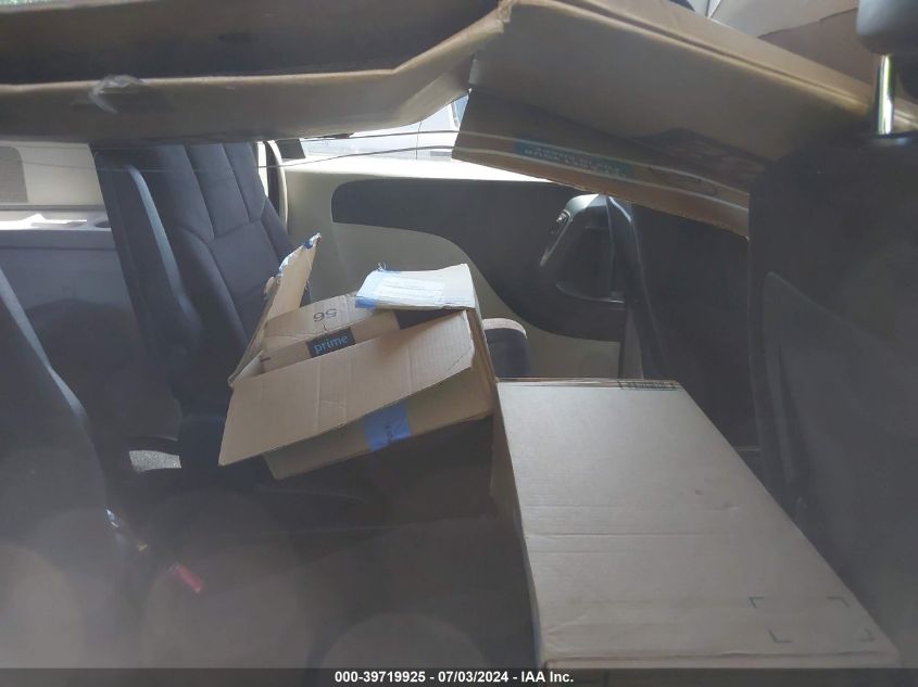 2011 Chrysler Town & Country Touring VIN: 2A4RR5DG7BR746868 Lot: 39719925