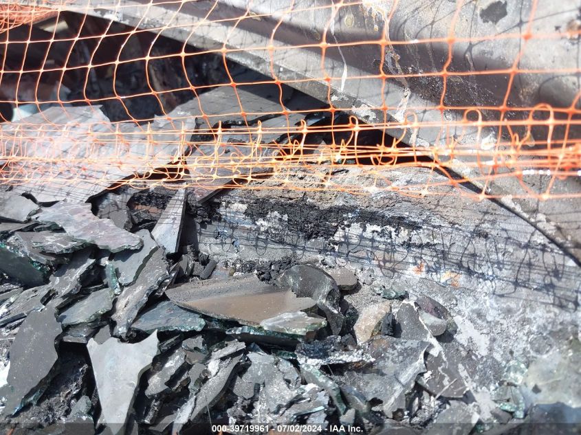 2018 Ford Econoline E450 Super Duty Cutwy Van VIN: 1FDXE4FS1JDC15036 Lot: 39719961