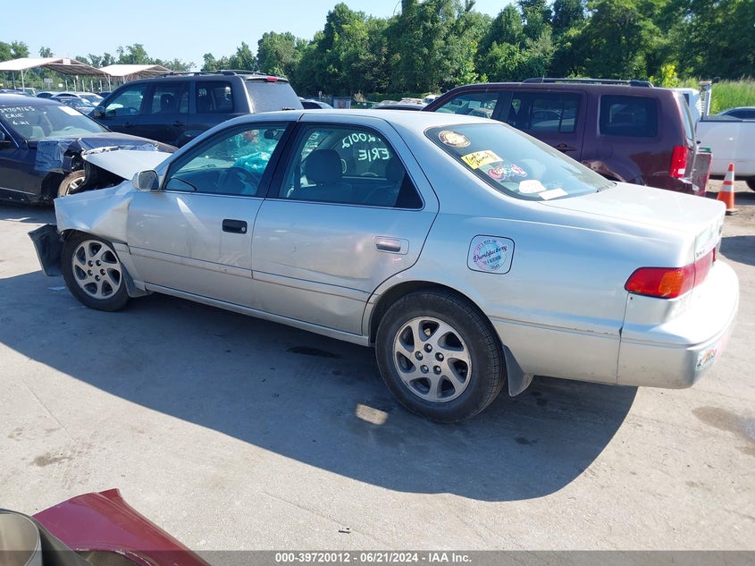 2000 Toyota Camry Le V6 VIN: 4T1BF22KXYU108062 Lot: 39720012