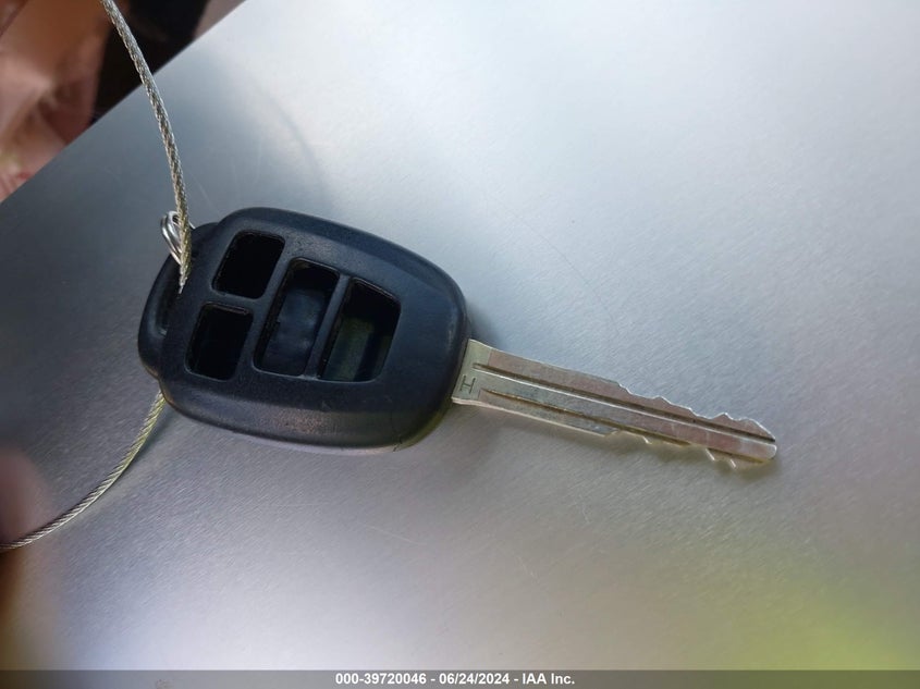 2016 Toyota Camry Le VIN: 4T1BF1FK7GU595160 Lot: 39720046