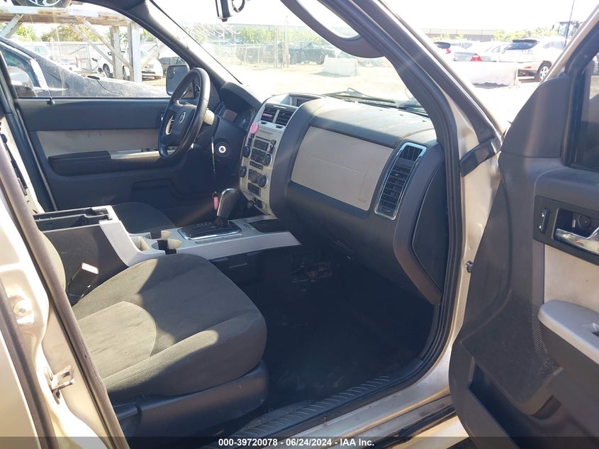 2010 Mercury Mariner VIN: 4M2CN8B70AKJ15740 Lot: 39720078