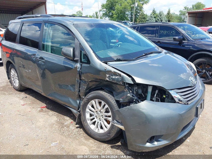 2013 Toyota Sienna Xle V6 8 Passenger VIN: 5TDYK3DC7DS367547 Lot: 39720209