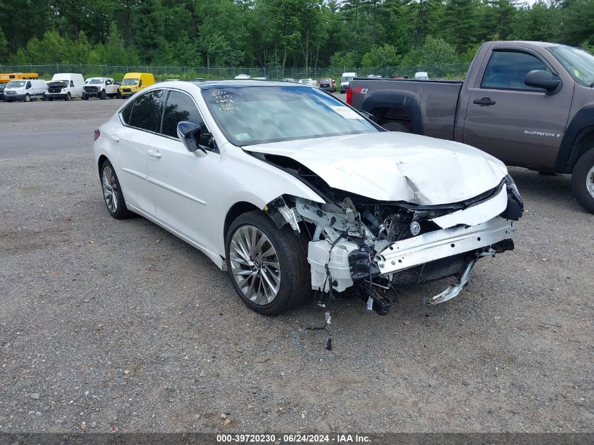 58ABZ1B18KU002993 2019 LEXUS ES - Image 1