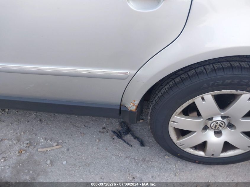 2002 Volkswagen Passat Glx VIN: WVWRH63B72E208690 Lot: 39720276