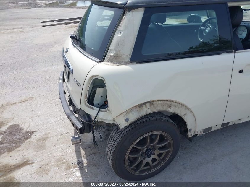 2012 Mini Cooper VIN: WMWSU3C55CT261307 Lot: 39720328