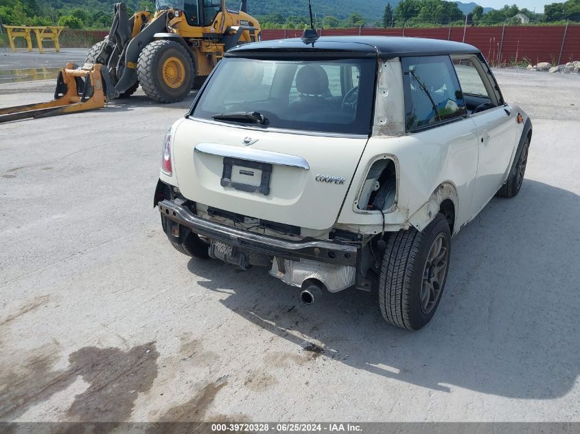 2012 Mini Cooper VIN: WMWSU3C55CT261307 Lot: 39720328