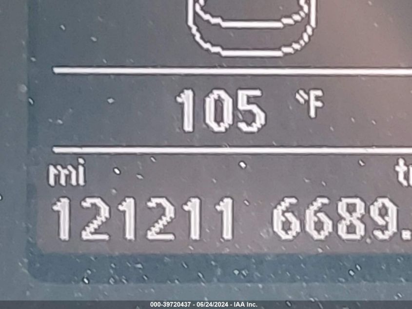 2018 Volkswagen Passat 2.0T R-Line/2.0T S VIN: 1VWAA7A31JC011816 Lot: 39720437