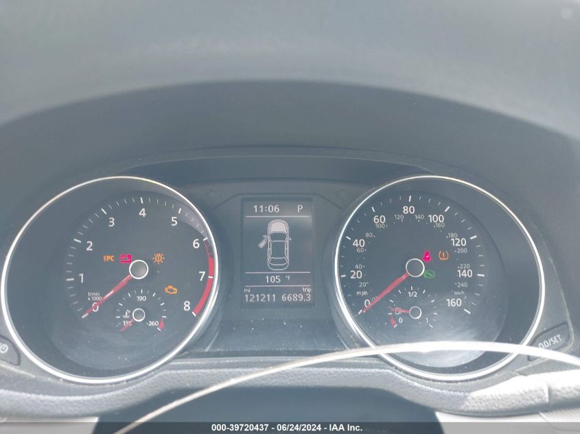 2018 Volkswagen Passat 2.0T R-Line/2.0T S VIN: 1VWAA7A31JC011816 Lot: 39720437