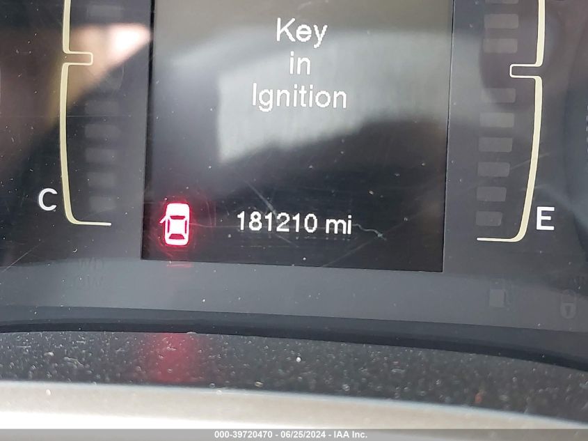 2015 Jeep Cherokee Latitude VIN: 1C4PJMCB9FW576935 Lot: 39720470