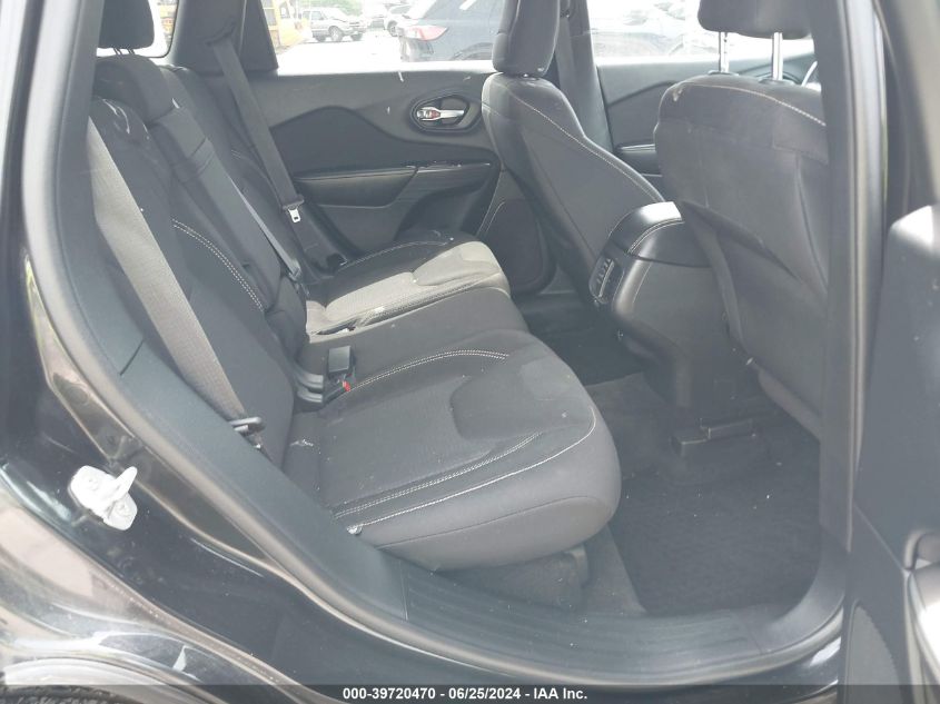 2015 Jeep Cherokee Latitude VIN: 1C4PJMCB9FW576935 Lot: 39720470