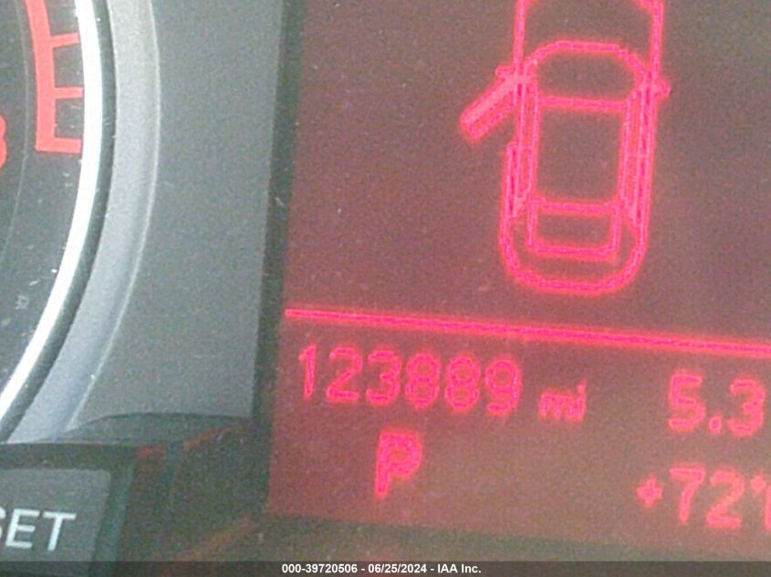 2011 Audi A4 2.0T Premium VIN: WAUFFAFL8BN005322 Lot: 39720506