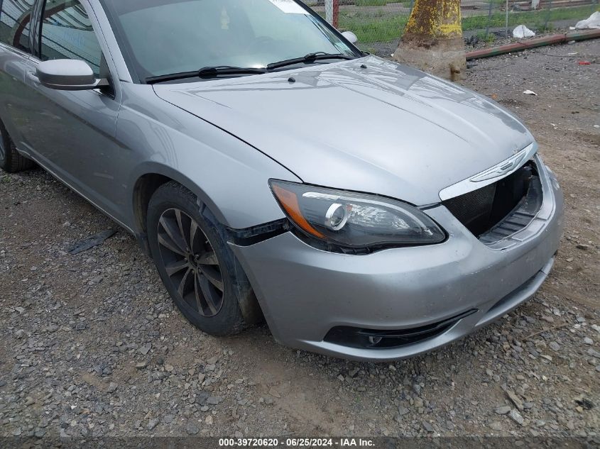 2014 Chrysler 200 Limited VIN: 1C3CCBCG2EN156290 Lot: 39720620