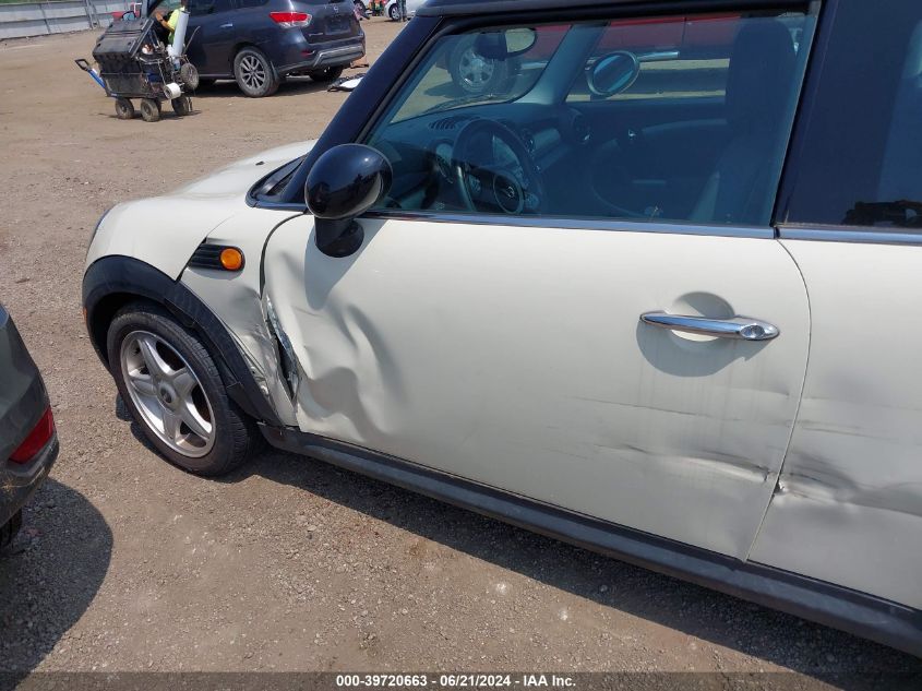 2007 Mini Cooper VIN: WMWMF335X7TT50928 Lot: 39720663