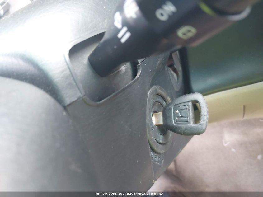 2000 Honda Odyssey Lx VIN: 2HKRL1855YH516017 Lot: 39720684