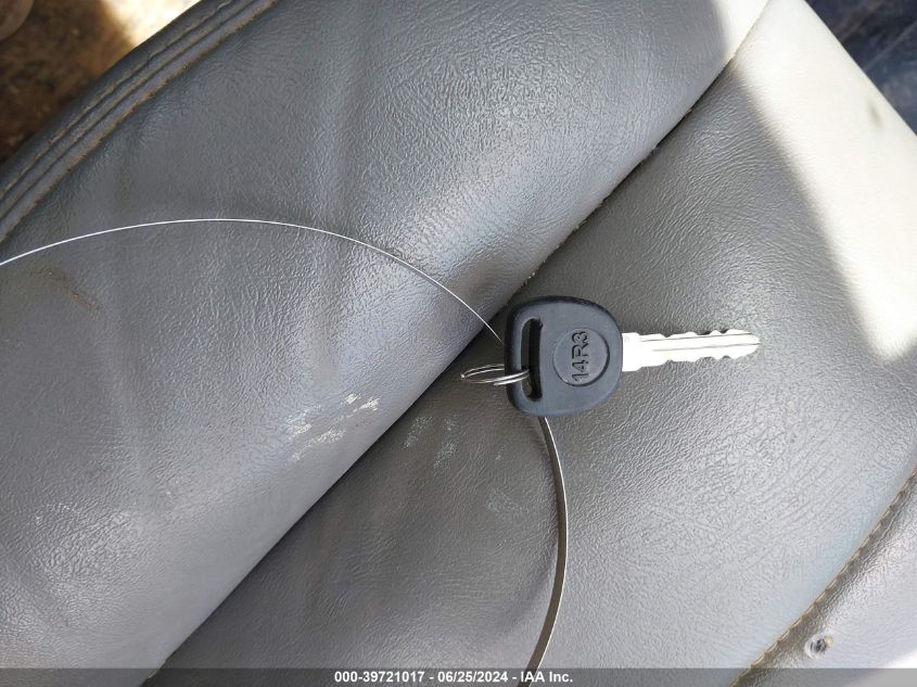 2007 Chevrolet Express Work Van VIN: 1GCFG15X371247423 Lot: 39721017