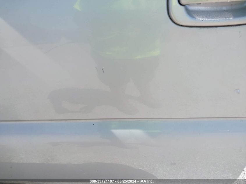 2005 Chevrolet Tahoe Z71 VIN: 1GNEK13T05R215030 Lot: 39721107