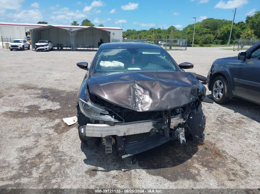 2015 Chrysler 200 C VIN: 1C3CCCCG8FN640892 Lot: 39721125