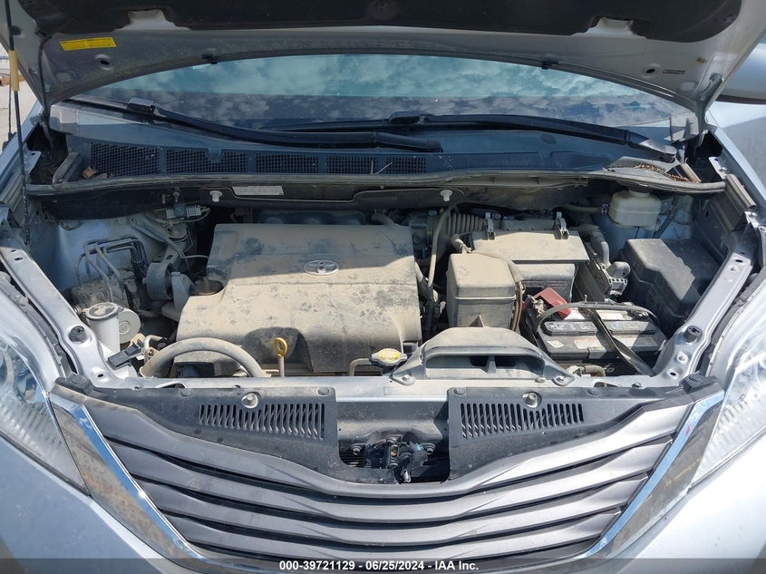 2011 Toyota Sienna Xle V6 VIN: 5TDYK3DCXBS089692 Lot: 39721129