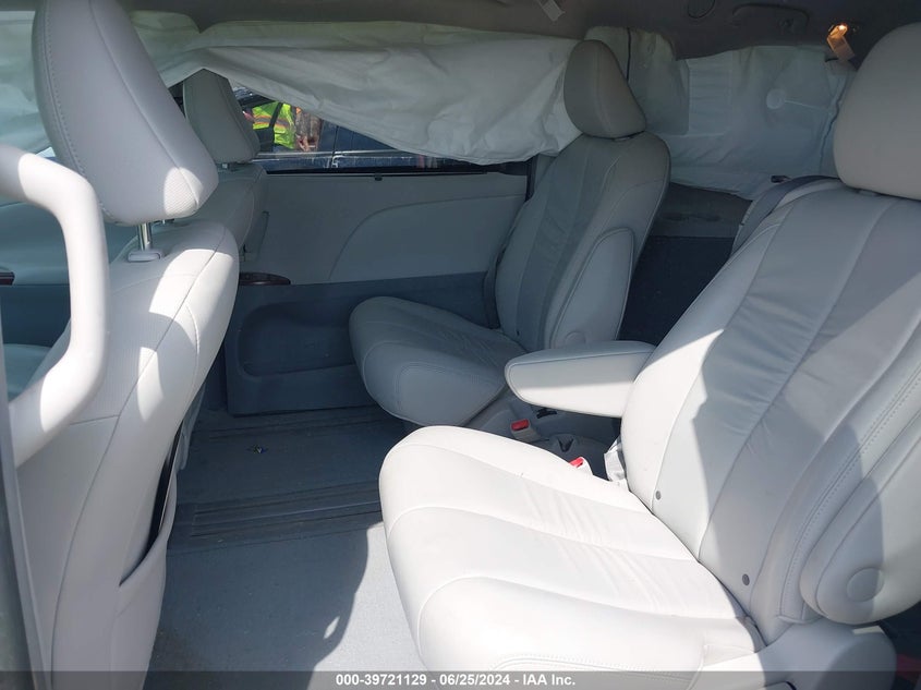 2011 Toyota Sienna Xle V6 VIN: 5TDYK3DCXBS089692 Lot: 39721129