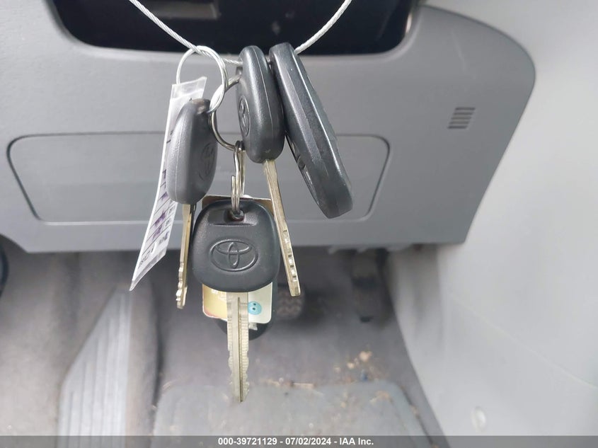 2011 Toyota Sienna Xle V6 VIN: 5TDYK3DCXBS089692 Lot: 39721129