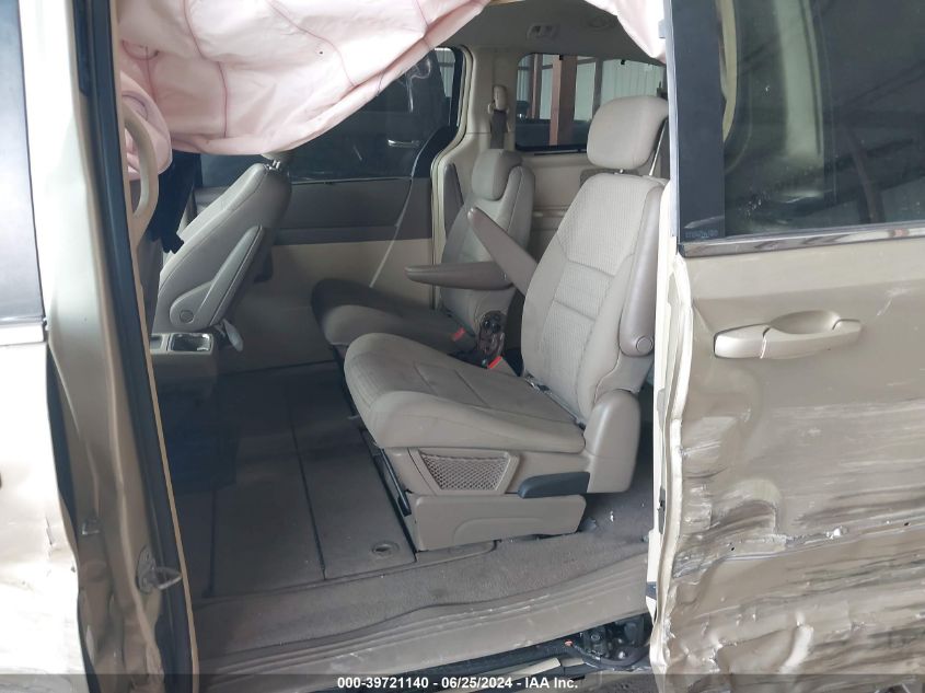 2010 Chrysler Town & Country Touring VIN: 2A4RR5D14AR183644 Lot: 39721140