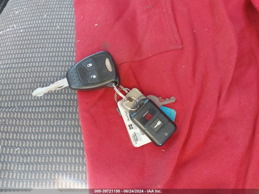 2007 Dodge Ram 1500 Slt/Trx4 Off Road/Sport VIN: 1D7HU18207S133820 Lot: 39721158