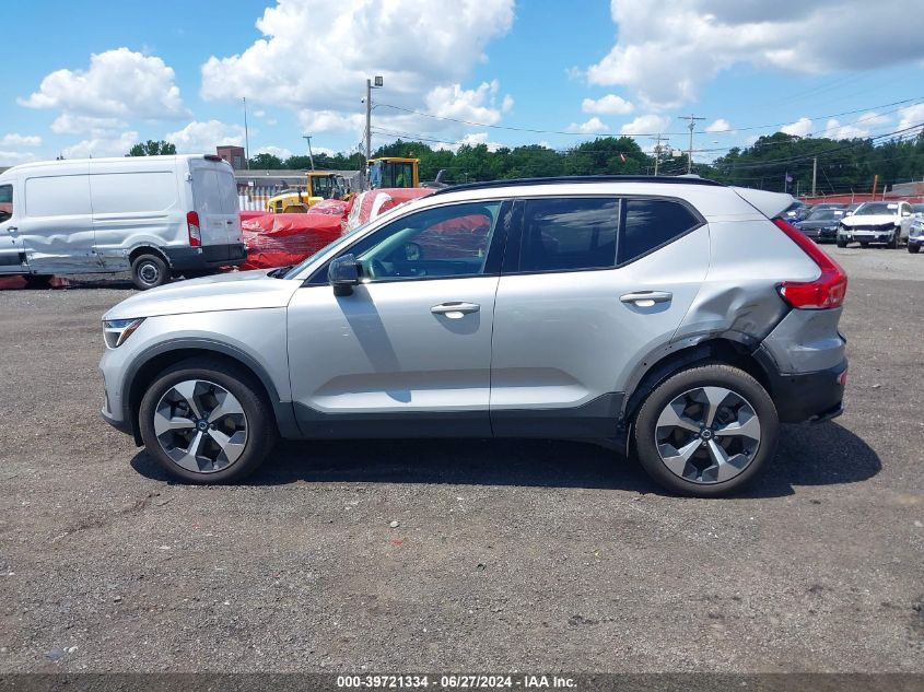 2023 Volvo Xc40 B5 Plus Dark Theme VIN: YV4L12UW0P2930805 Lot: 39721334