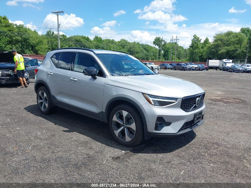 2023 Volvo Xc40 B5 Plus Dark Theme VIN: YV4L12UW0P2930805 Lot: 39721334