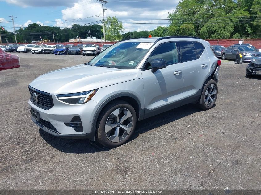 2023 Volvo Xc40 B5 Plus Dark Theme VIN: YV4L12UW0P2930805 Lot: 39721334