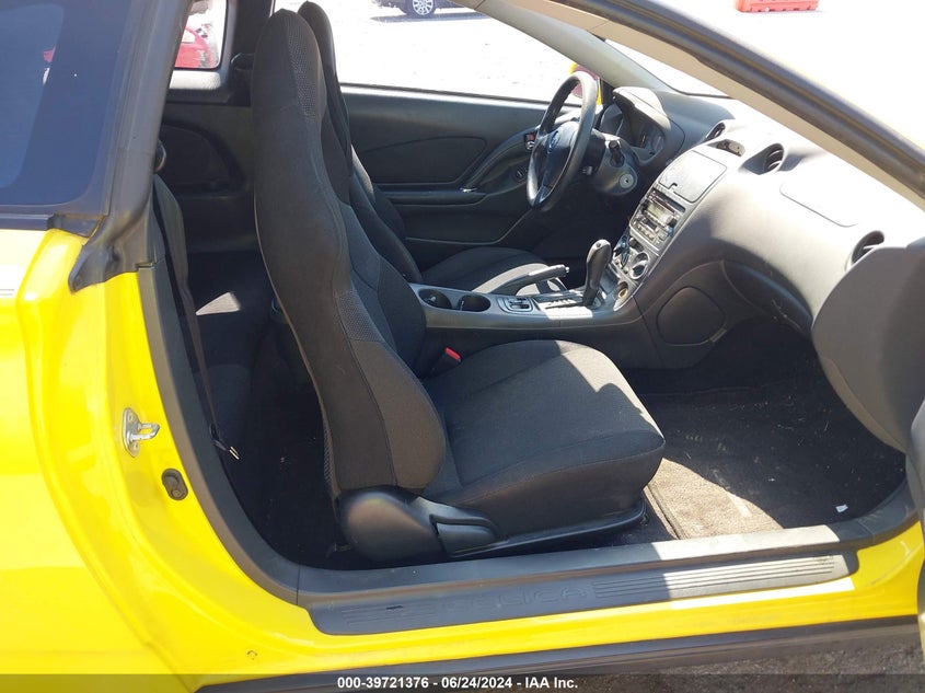 2004 Toyota Celica Gt VIN: JTDDR32T440168892 Lot: 39721376