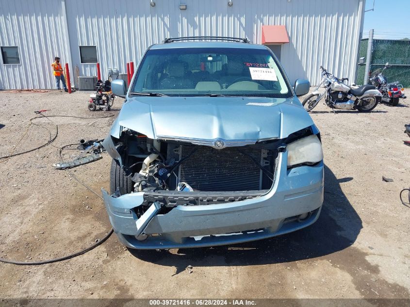 2A8HR54P58R767317 2008 Chrysler Town & Country Touring