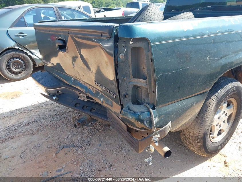 2001 Chevrolet Silverado 1500 C1500 VIN: 2GCEC19V211278437 Lot: 39721448