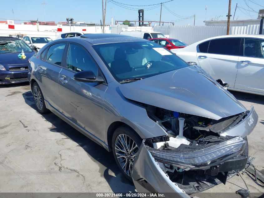 3KPF54AD3PE579717 2023 KIA FORTE - Image 1