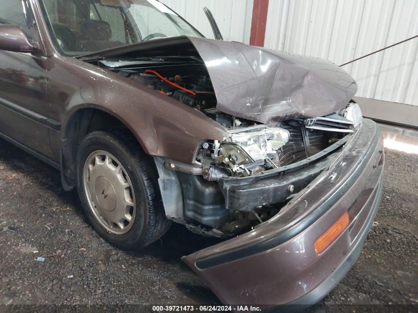 1992 Honda Accord Ex/Ex-R VIN: JHMCB757XNC048664 Lot: 39721473