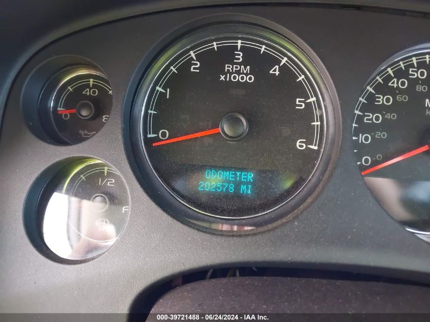 2013 Chevrolet Suburban 1500 Lt VIN: 1GNSKJE76DR143980 Lot: 39721488